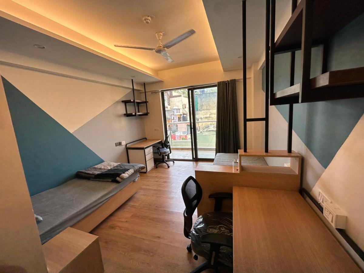 Ivy League House, Pyramid Residency Auberge de jeunesse *